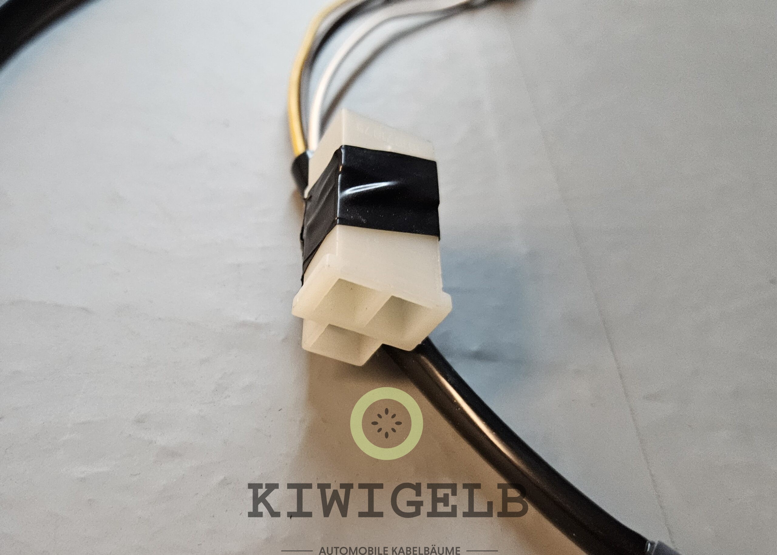 Kabelbaum für Heckscheibenheizung und Zentralverriegelung – Bild 3